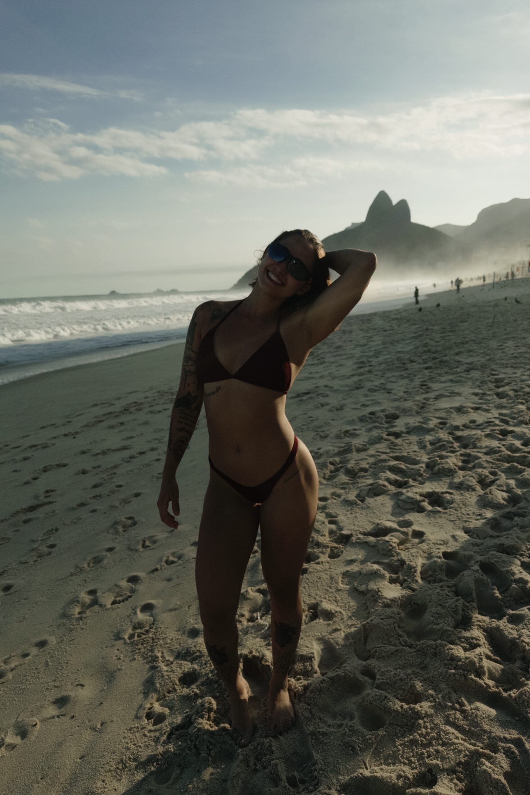 Letícia Mamede na praia